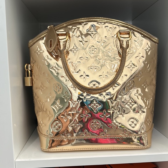 Louis Vuitton Limited Edition Gold Monogram Miroir Lockit Bag 2006 Marc Jacobs - Picture 10 of 17